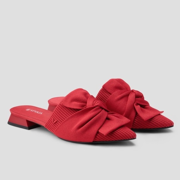 VIVAIA Yaffa Pointed Toe Knot Sandals in Ruby Red - Picture 3 of 12